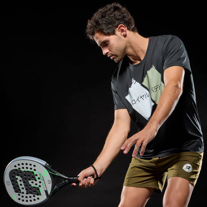 Royal Padel EFE Extreme 2026 Padel Schläger im Einsatz Spieler Grundlinie