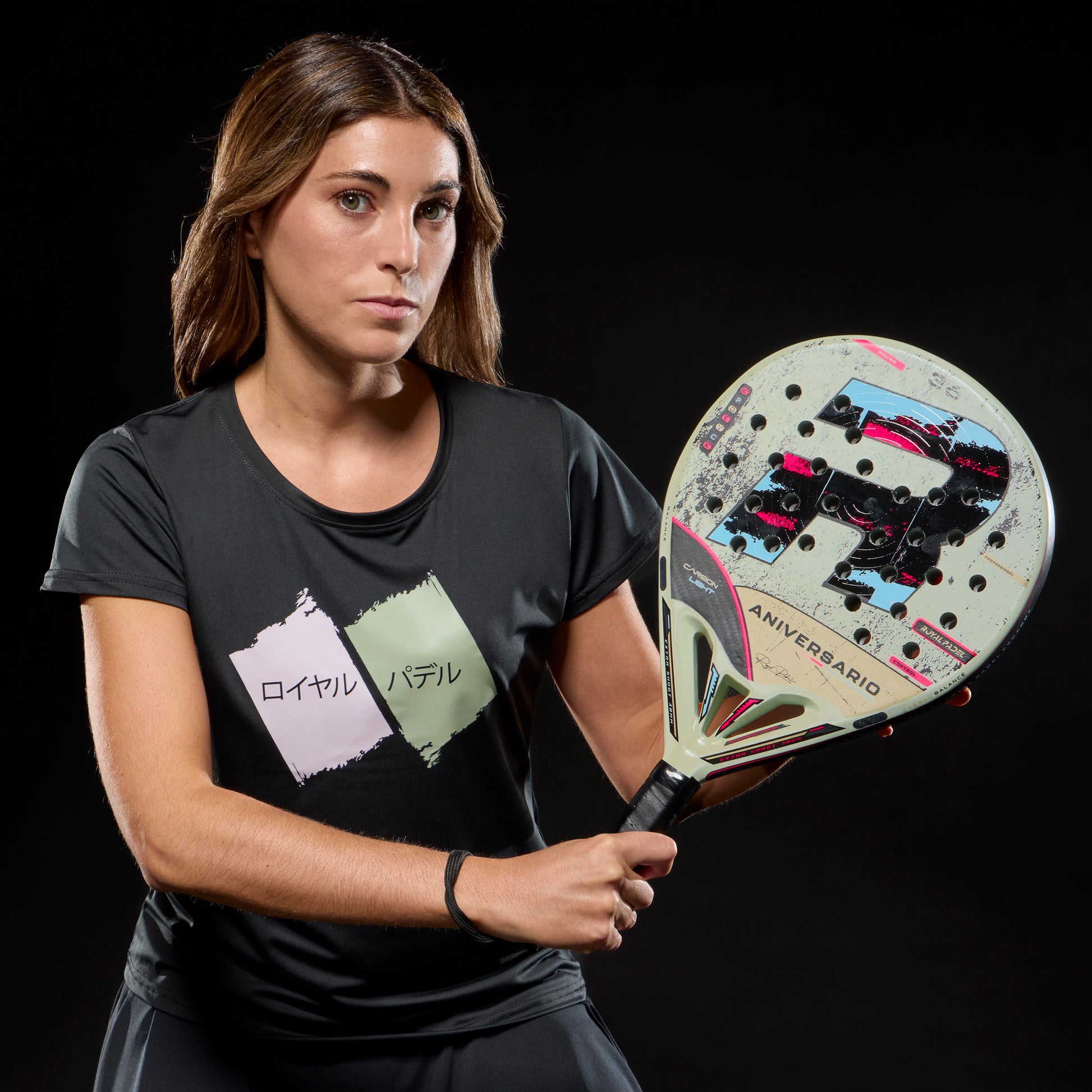 Royal Padel 36 Aniversario Light 2026 Padel Schläger Spielerin Training Lifestyle