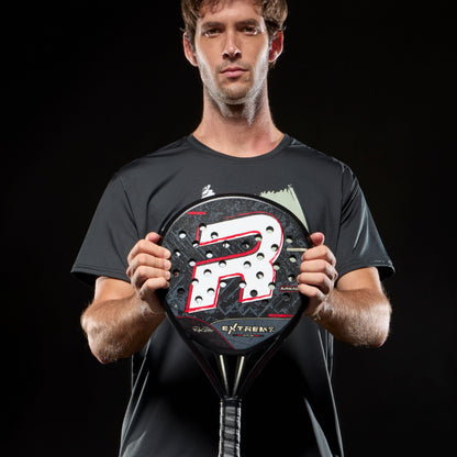 Royal Padel Whip Extreme 2026 Padel Schläger Spieler Portrait Lifestyle