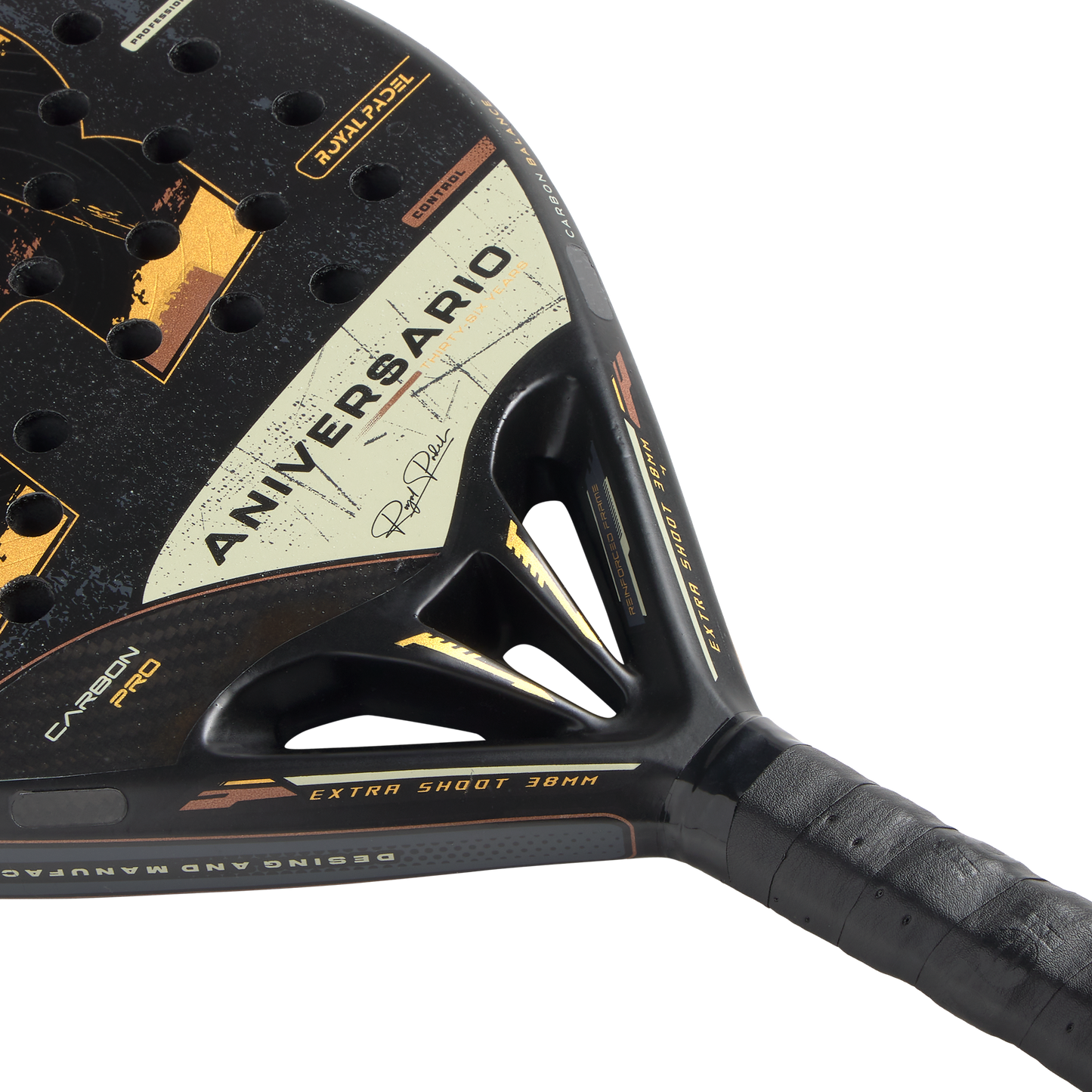 Royal Padel 36 Aniversario Poly 2026 Padel Schläger Carbon Oberfläche Detail schwarz gold