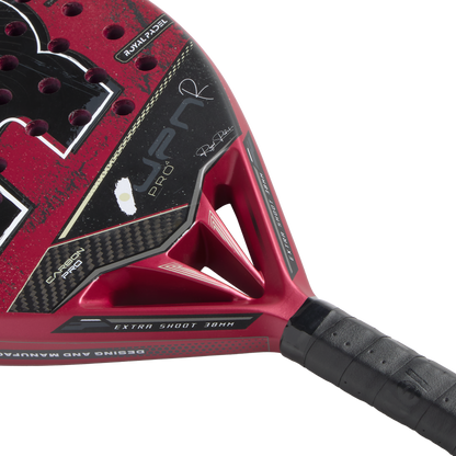 Royal Padel JPN Pro Red 2026 Padel Schläger Carbon Oberfläche Detail rot